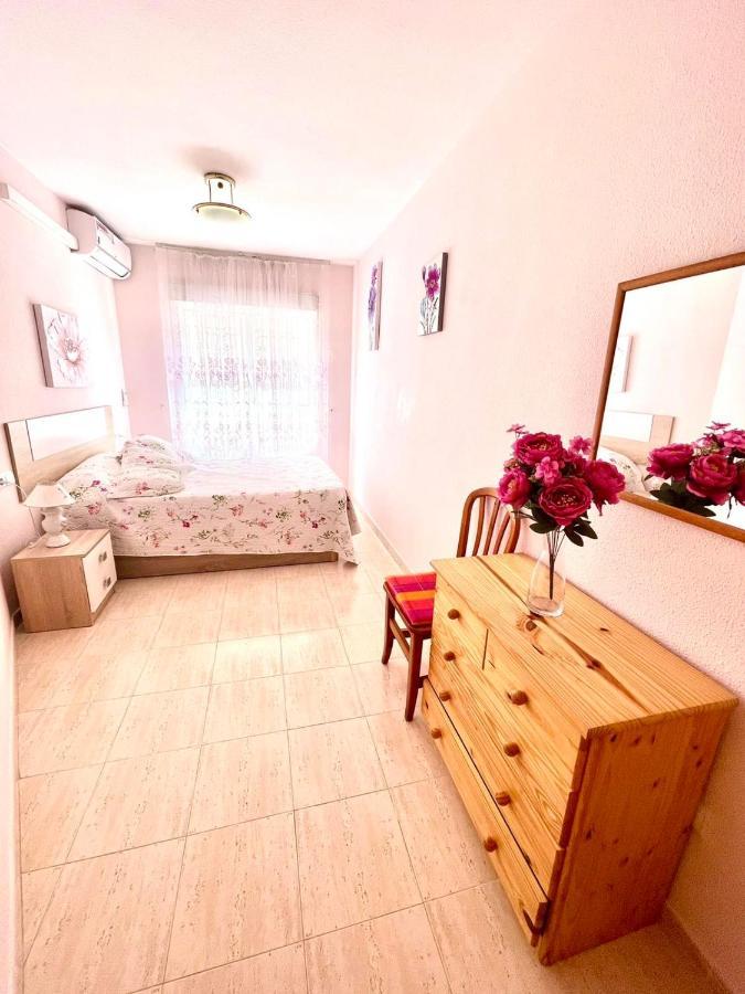 Torrevieja Comfortable Apartment Bagian luar foto