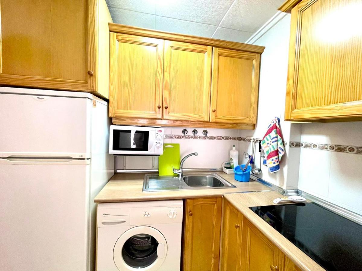 Torrevieja Comfortable Apartment Bagian luar foto